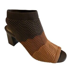 Impo Viola Stretch Brown Tan Chevron Knit Block Heels Peep Toes Sandals 11M